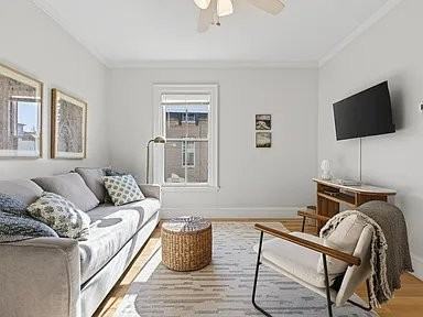 138 Pine St #11 - Photo 4 of 19