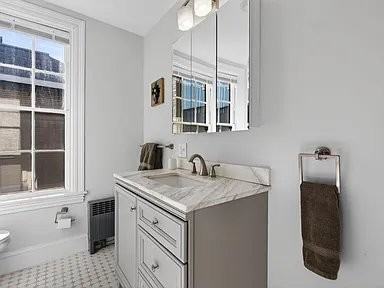 138 Pine St #11 - Photo 6 of 19