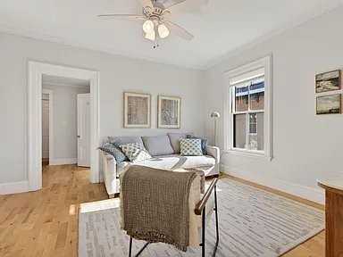 138 Pine St #11 - Photo 7 of 19