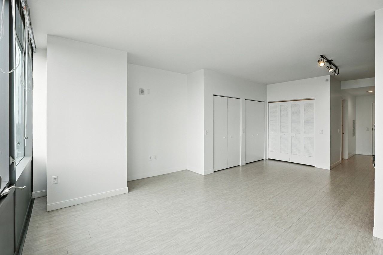 155 Forest Ave