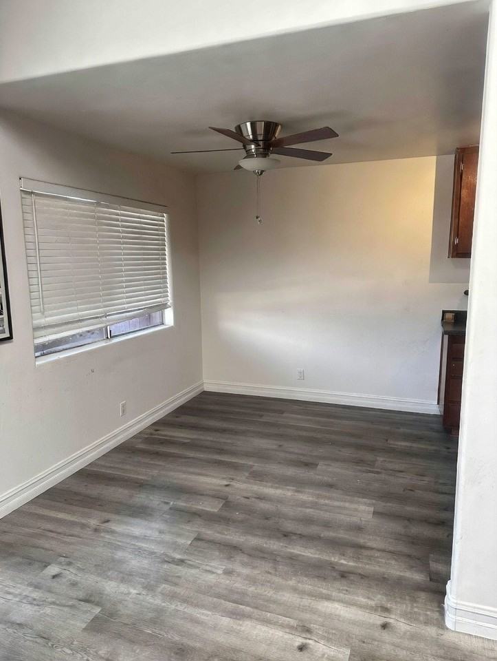 583 Charlotte Dr - Photo 2 of 11