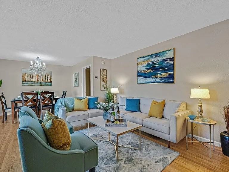 4754 Northdale Dr - Photo 3 of 20