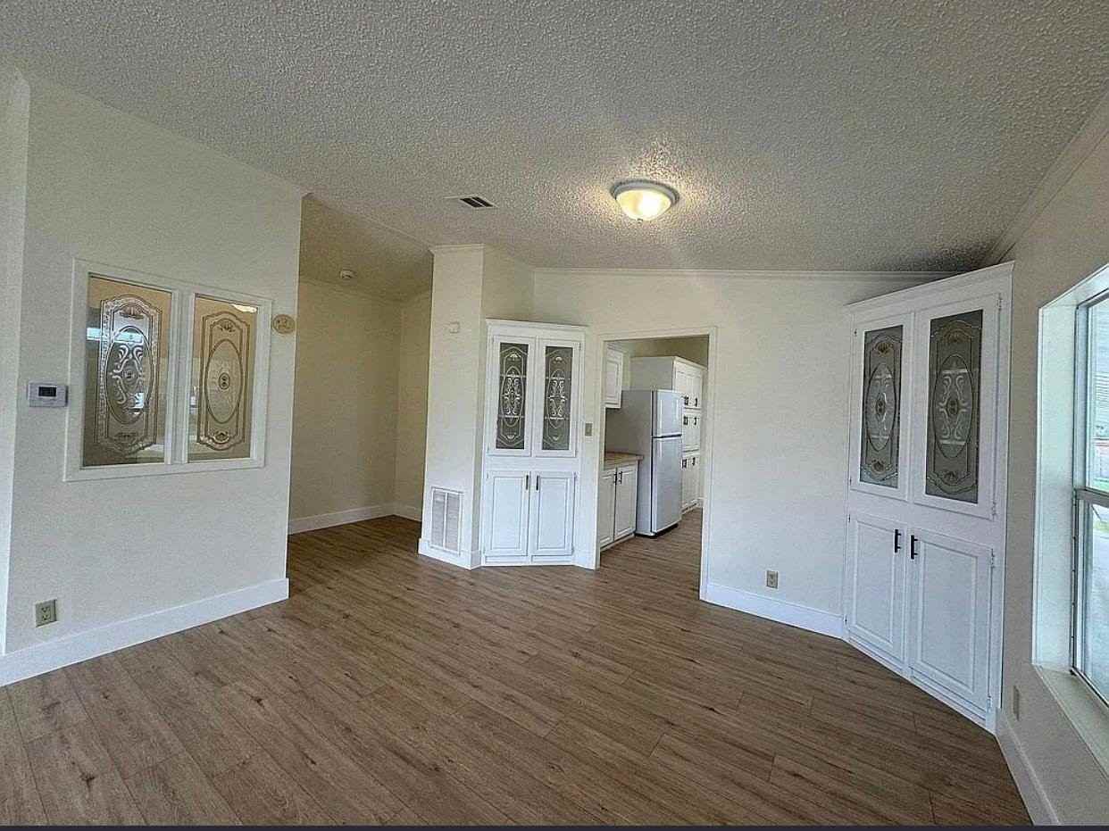 644 Jeremy Dr - Photo 5 of 10