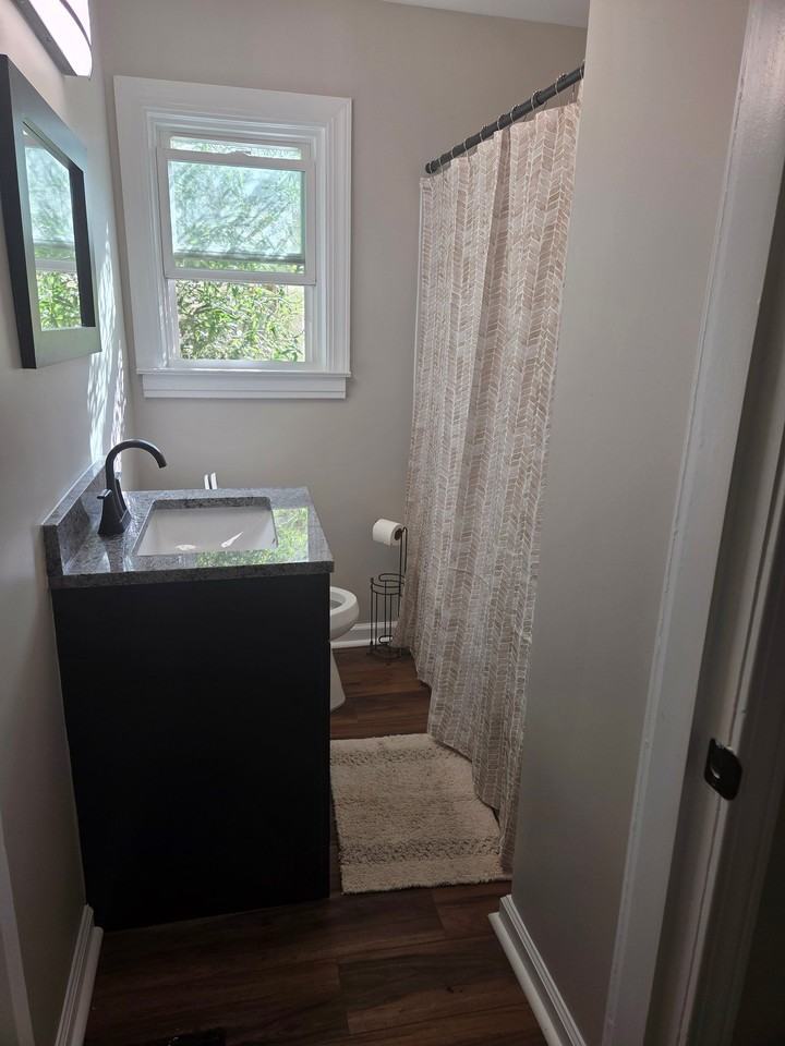 465 N Randolph Ave #2 - Photo 7 of 9