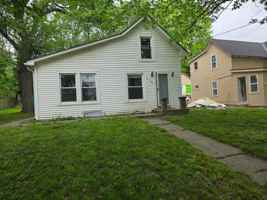 featured image of 118 S Northern Blvd