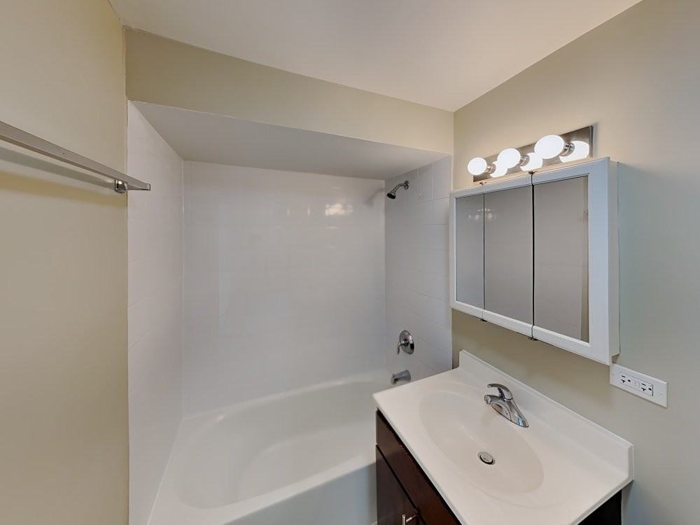 7930 Long Ave - Photo 2 of 8