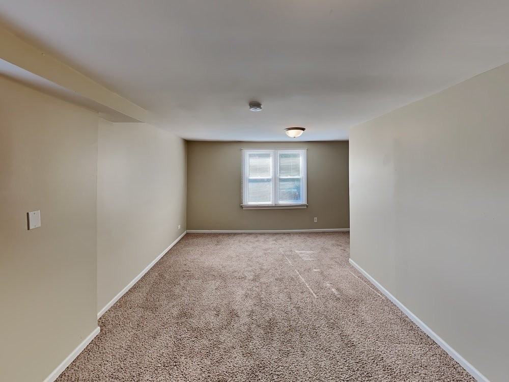 7930 Long Ave - Photo 5 of 8