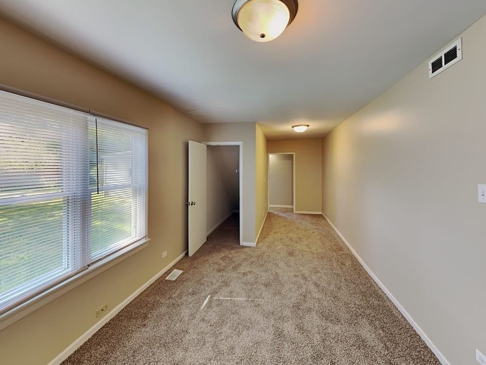 7930 Long Ave - Photo 6 of 8