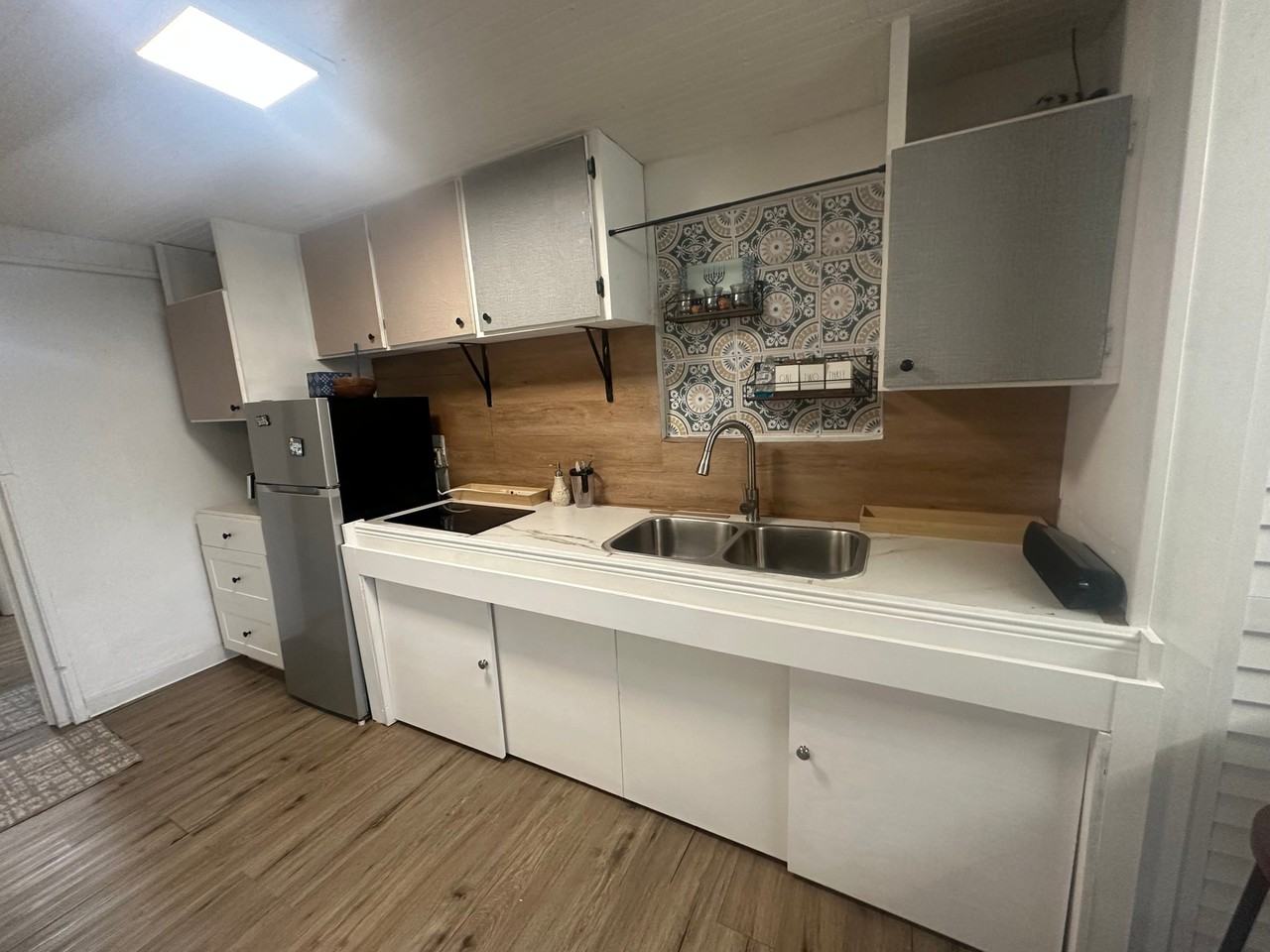 1820 Mckinley St #1 - Photo 5 of 8