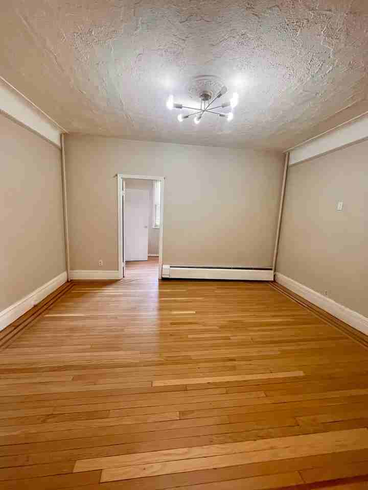 433 74th St #1 - Photo 2 of 9