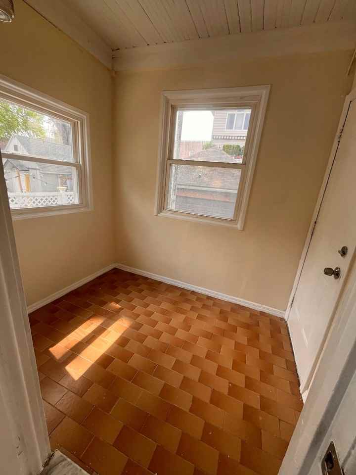 433 74th St #1 - Photo 5 of 9
