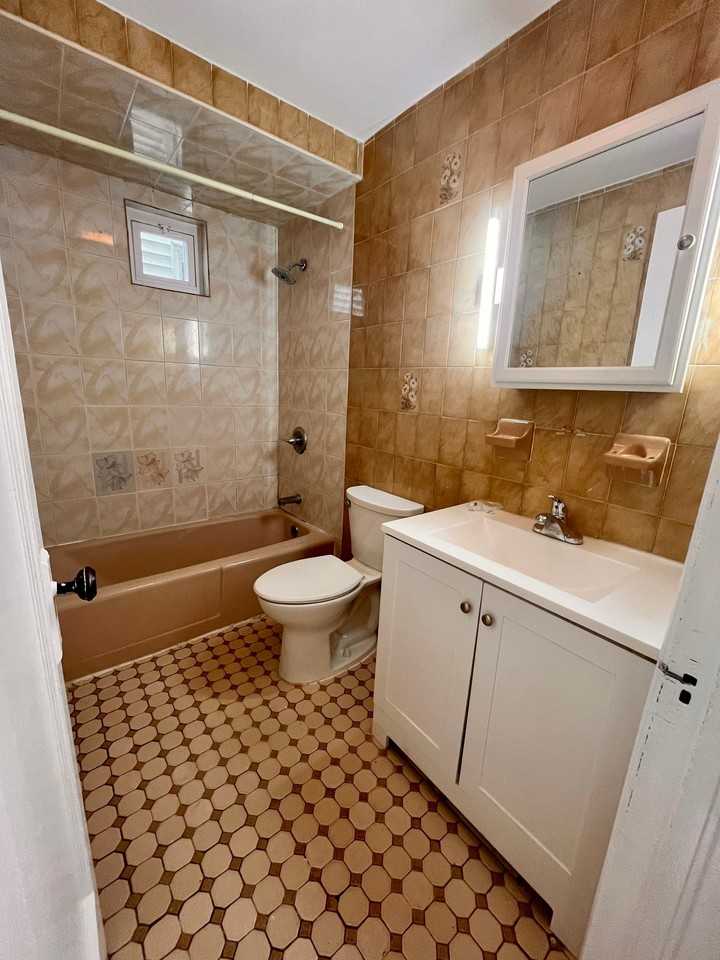 433 74th St #1 - Photo 6 of 9