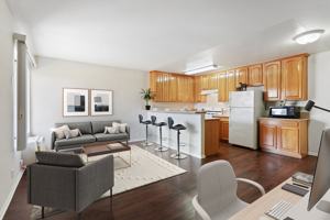 featured image of 721 W 30th St #12