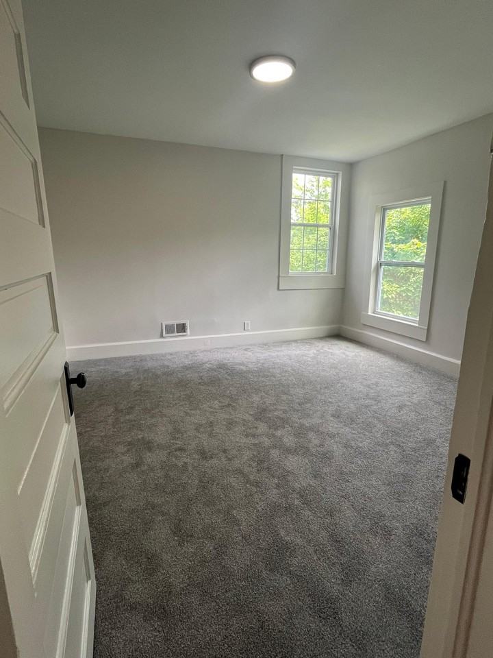4909 Court M - Photo 5 of 13