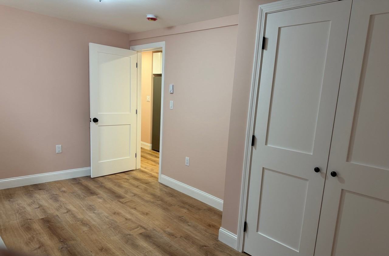 70 Lowe St - Photo 2 of 6