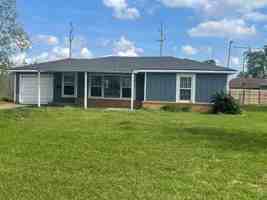featured image of 1306 Continental Blvd