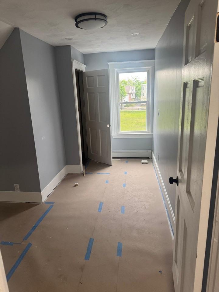140 S Common St #3 - Photo 6 of 8