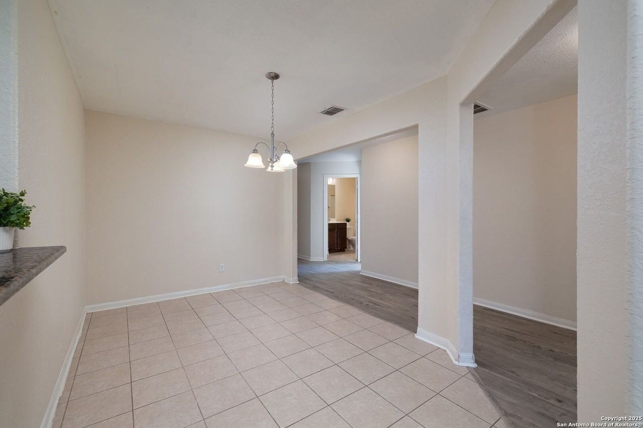 6507 Luckey Sq - Photo 2 of 5
