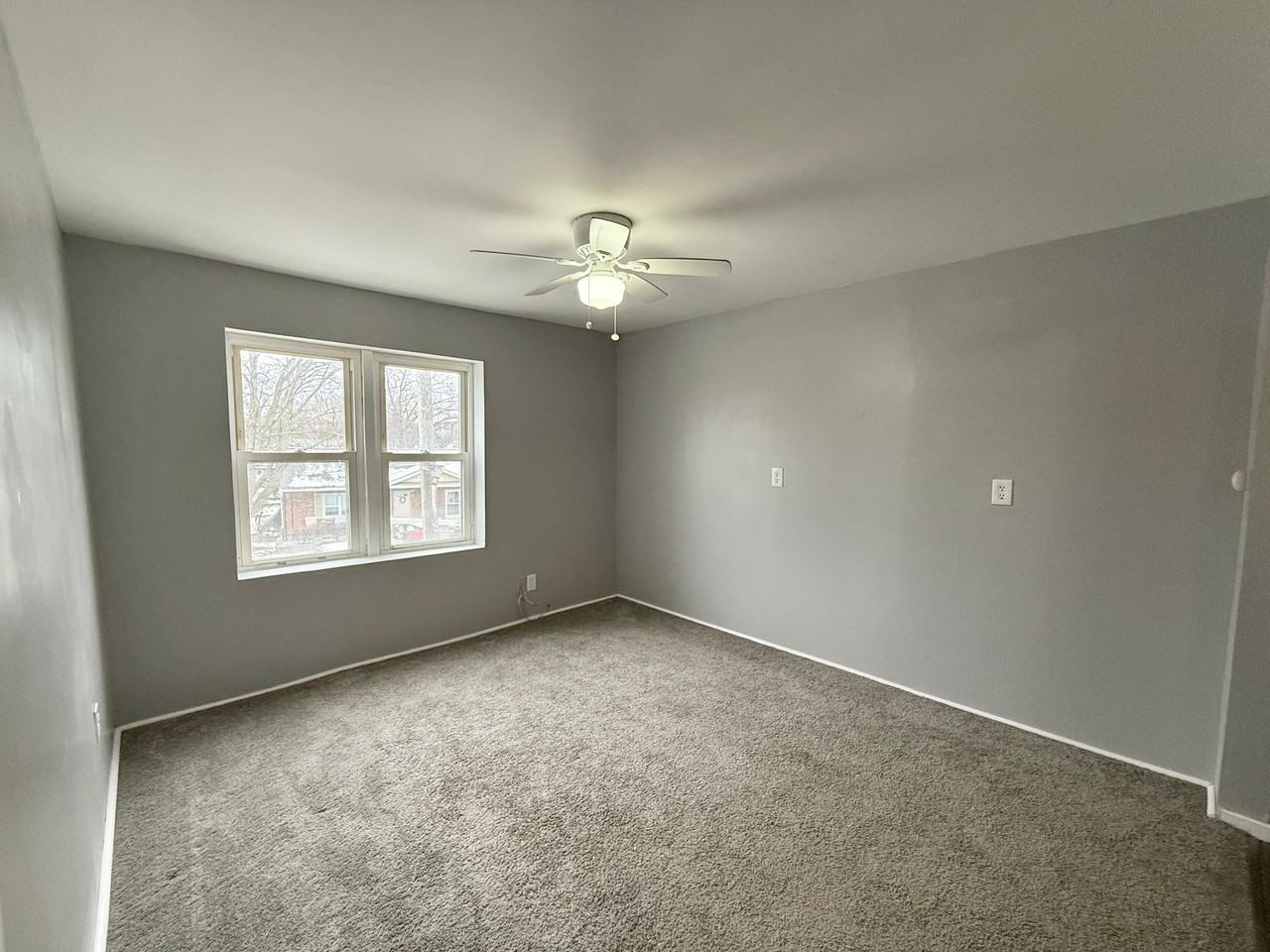 2345 2nd Ave #2G - Photo 4 of 10