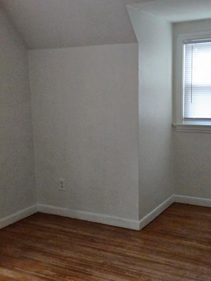 1639 Hagley Rd - Photo 5 of 8