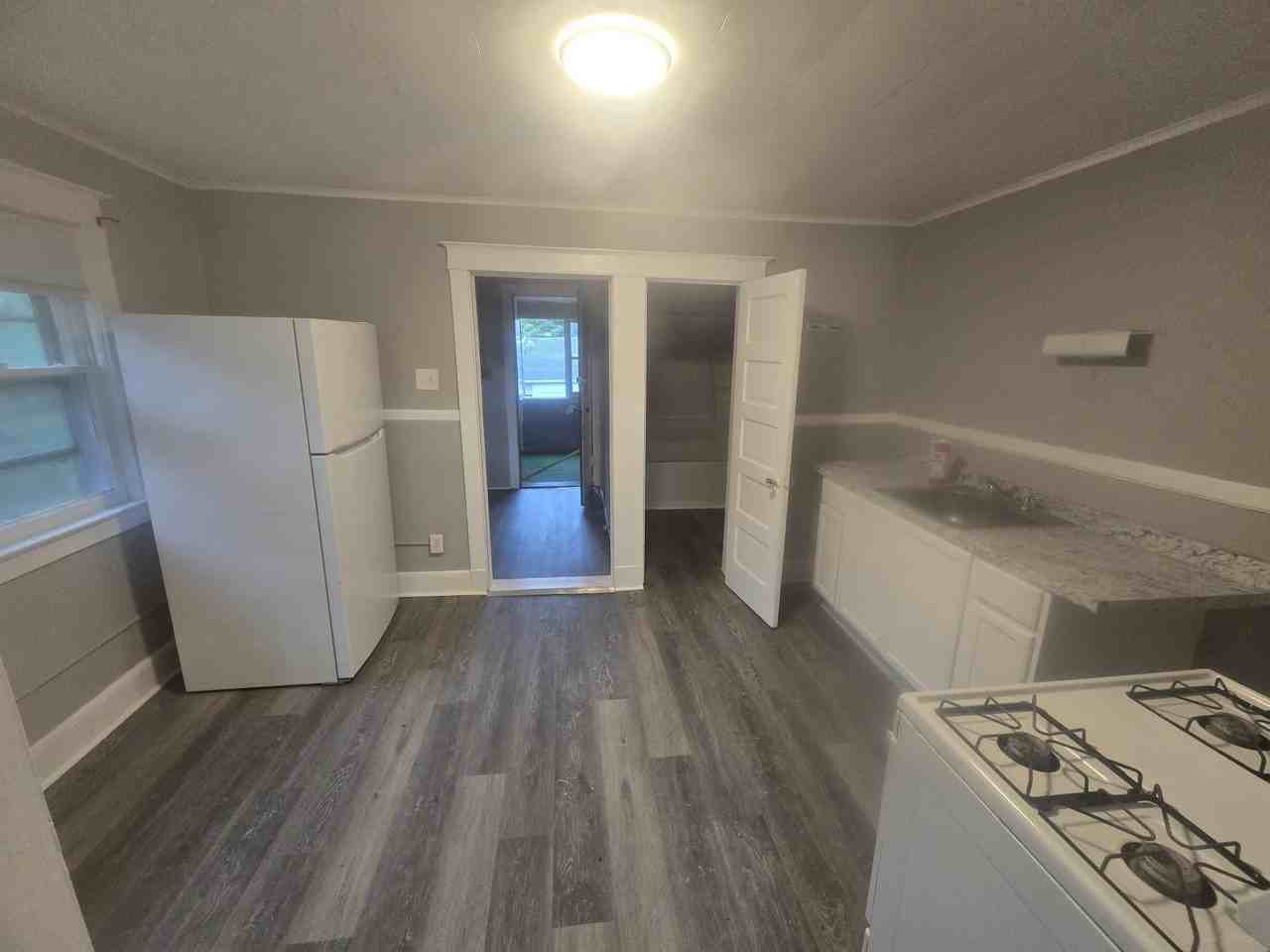 19 Seymour St #3 - Photo 3 of 6