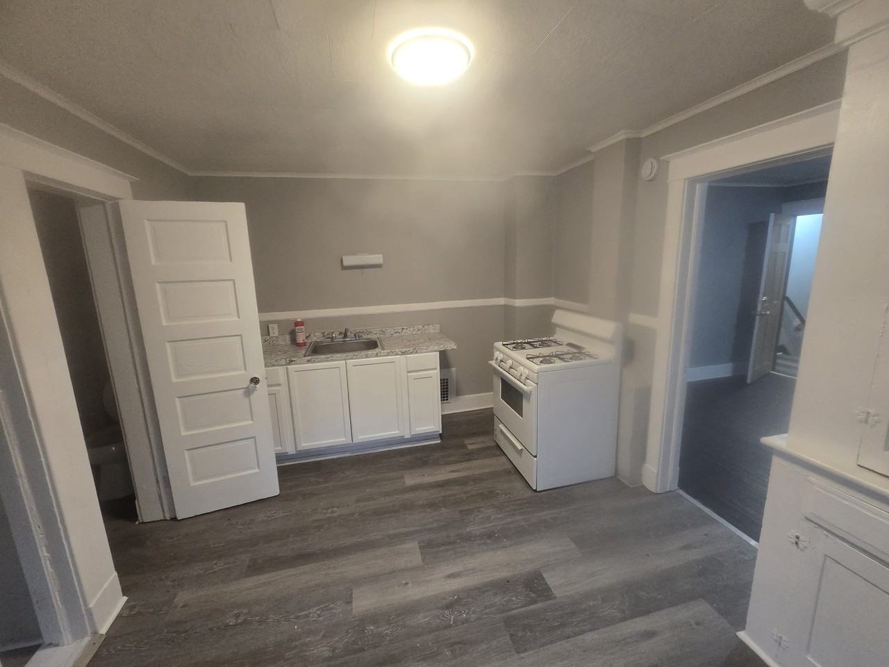 19 Seymour St #3 - Photo 5 of 6