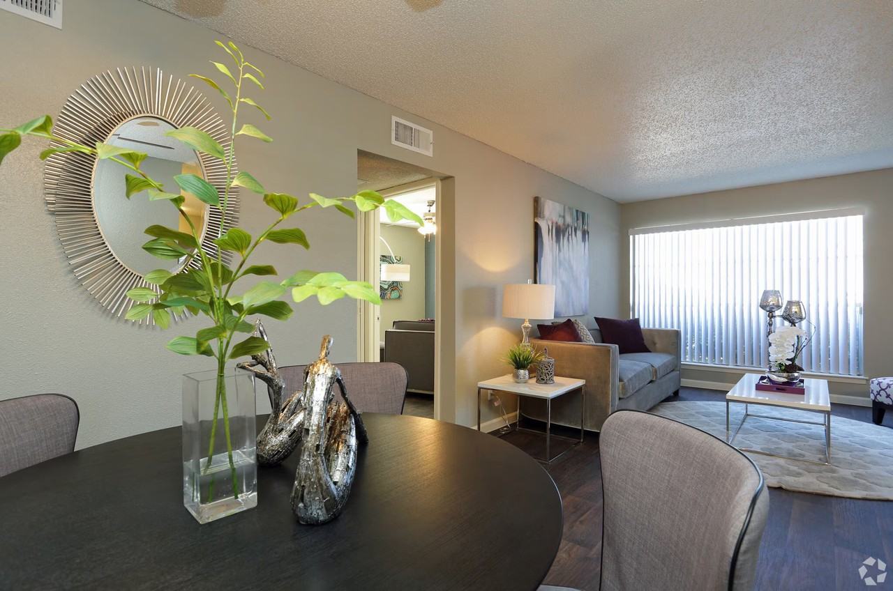 724 Polk Dr #124 - Photo 6 of 19