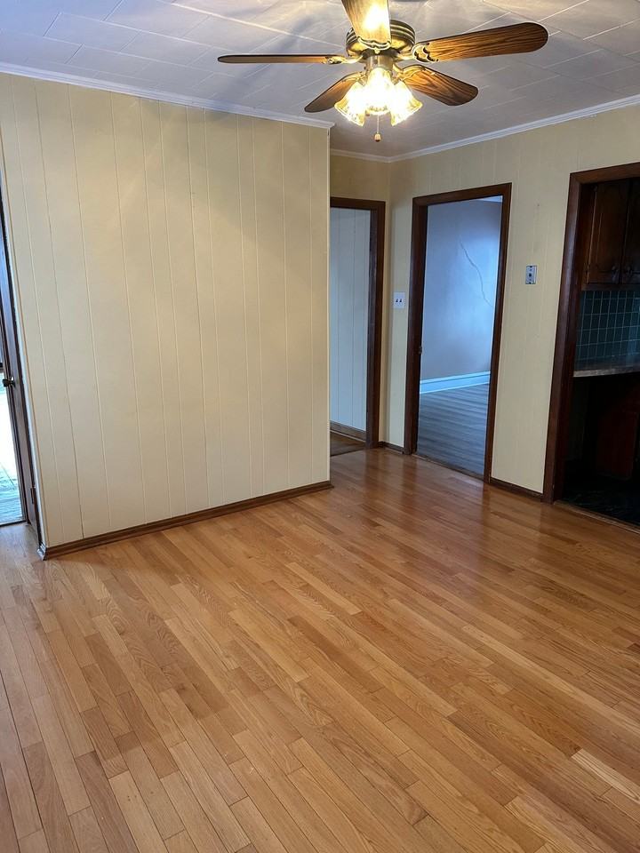 820 2nd St - Photo 2 of 10