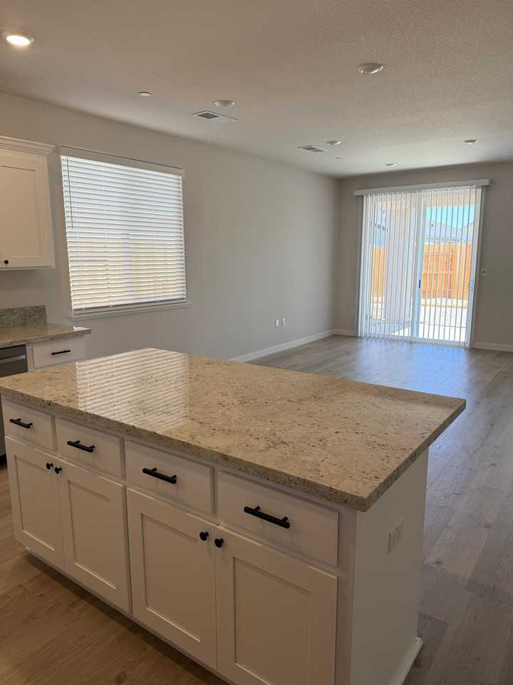 2704 Contour Way - Photo 2 of 19