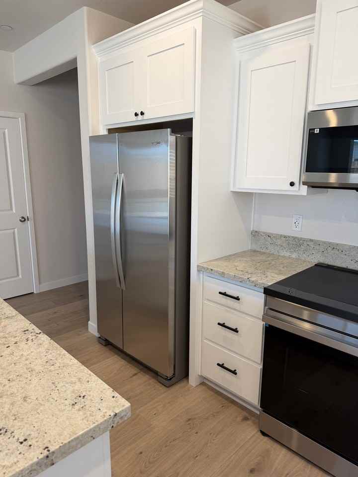 2704 Contour Way - Photo 3 of 19
