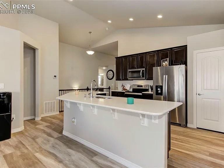 6512 Tillamook Dr - Photo 5 of 20