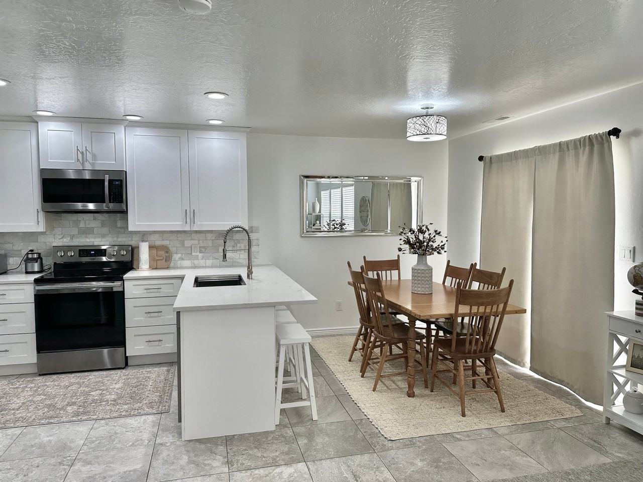 1721 Willow Way - Photo 3 of 18