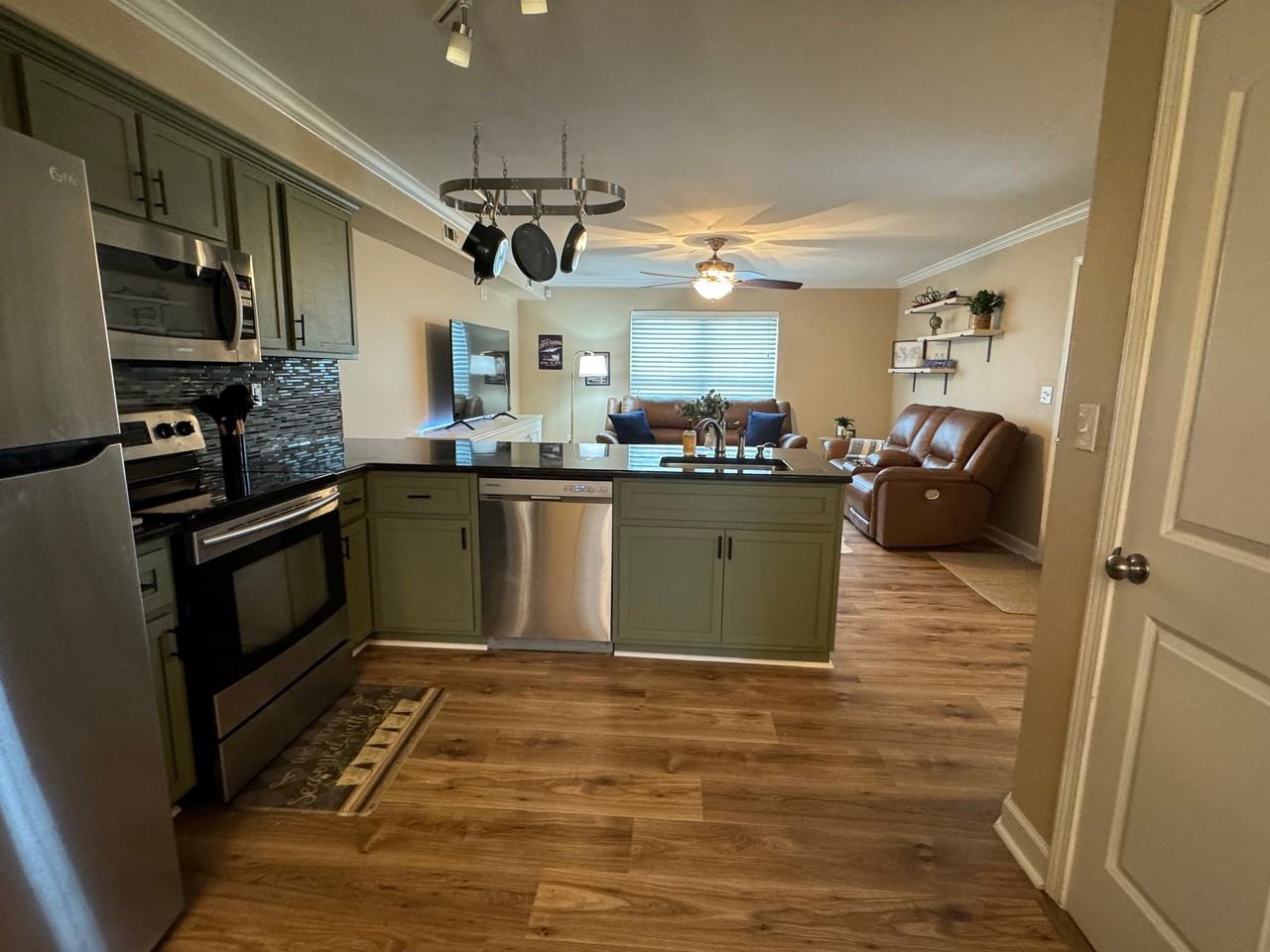 8061 Nora Ln - Photo 6 of 12