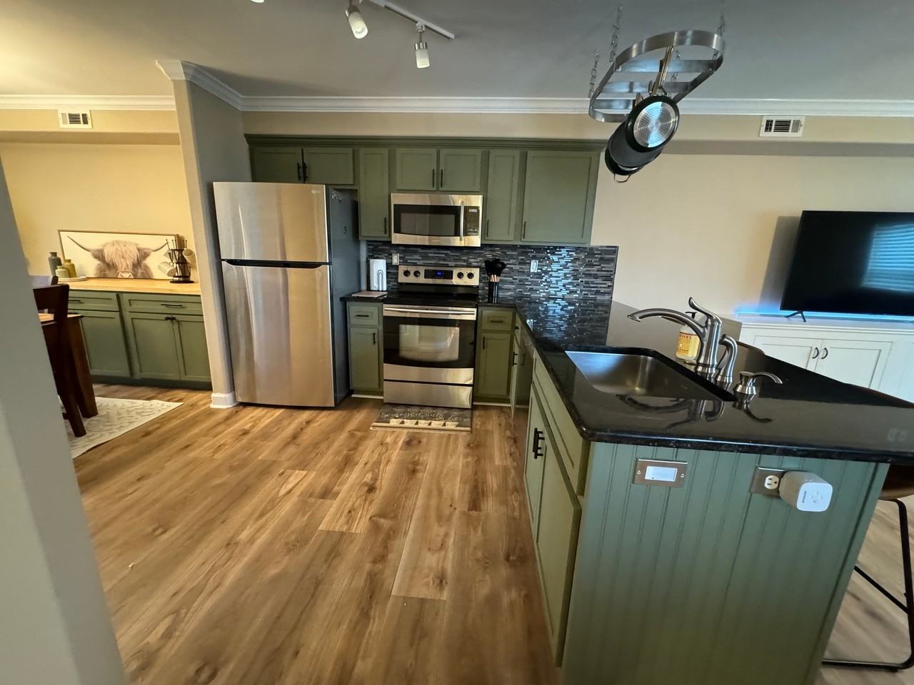 8061 Nora Ln - Photo 7 of 12
