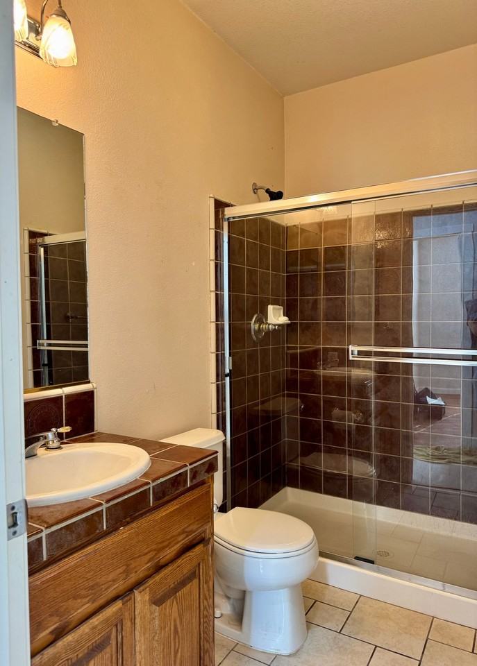 1158 Solomon Ct - Photo 7 of 8