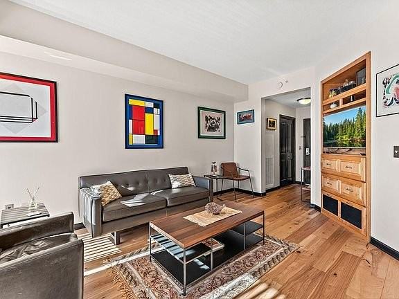 500 E Grant St #22 - Photo 4 of 19