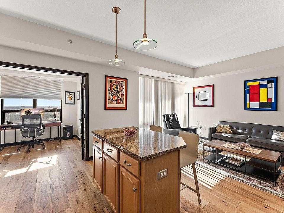 500 E Grant St #22 - Photo 5 of 19