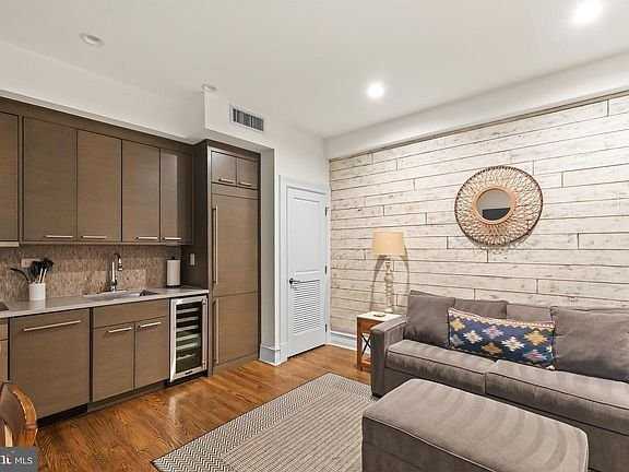 1801 16th St Nw #44 - Photo 6 of 17