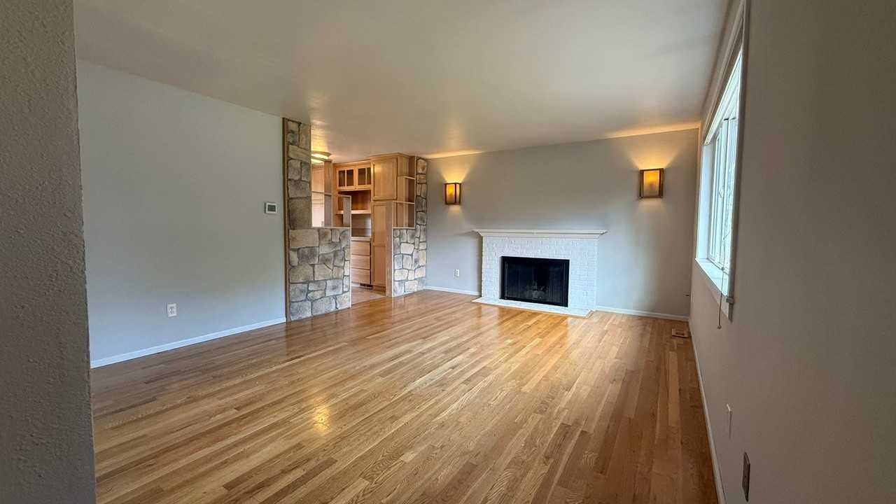 5717 208th St Sw - Photo 3 of 14