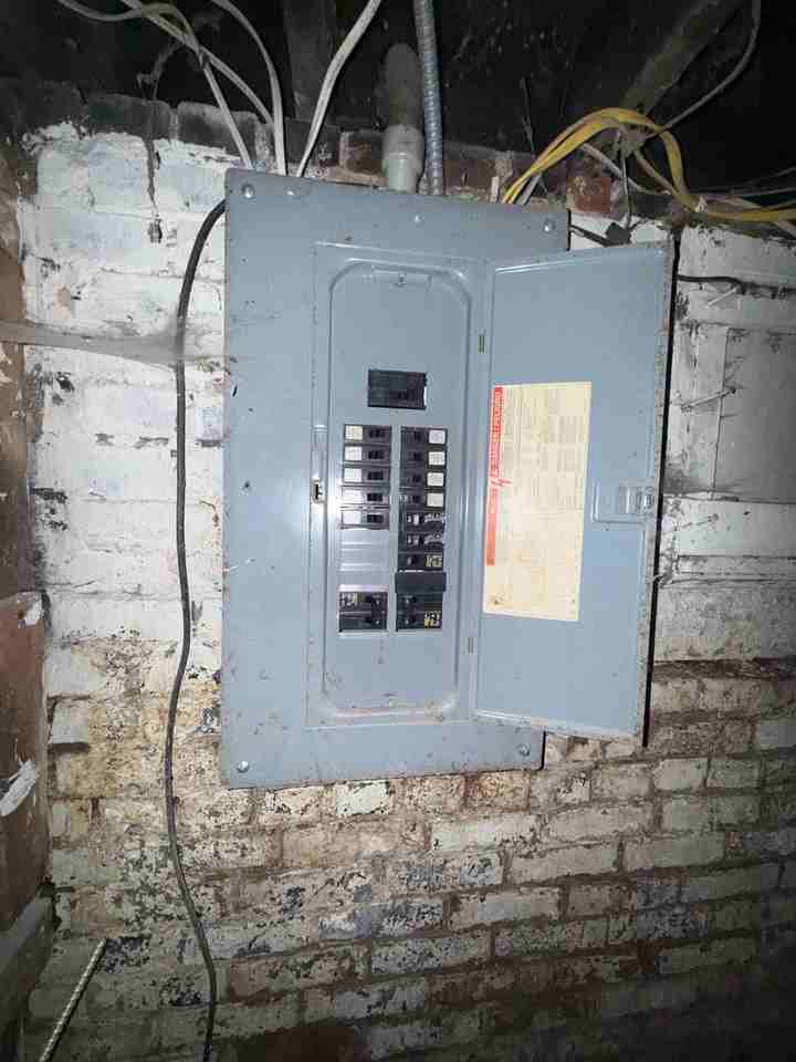 927 W North St - Photo 4 of 20