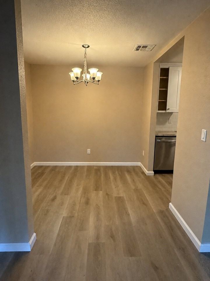 3424 Vintage Dr - Photo 6 of 10