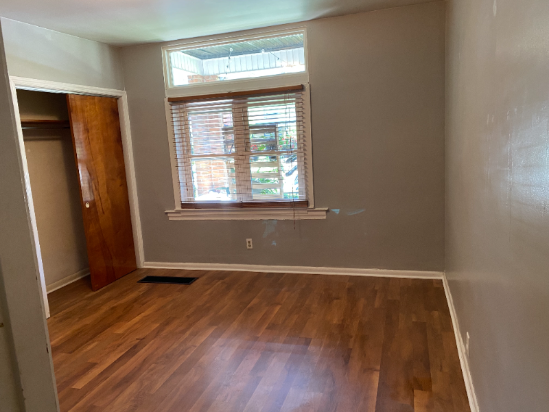 1132 Portland St #1 - Photo 4 of 4