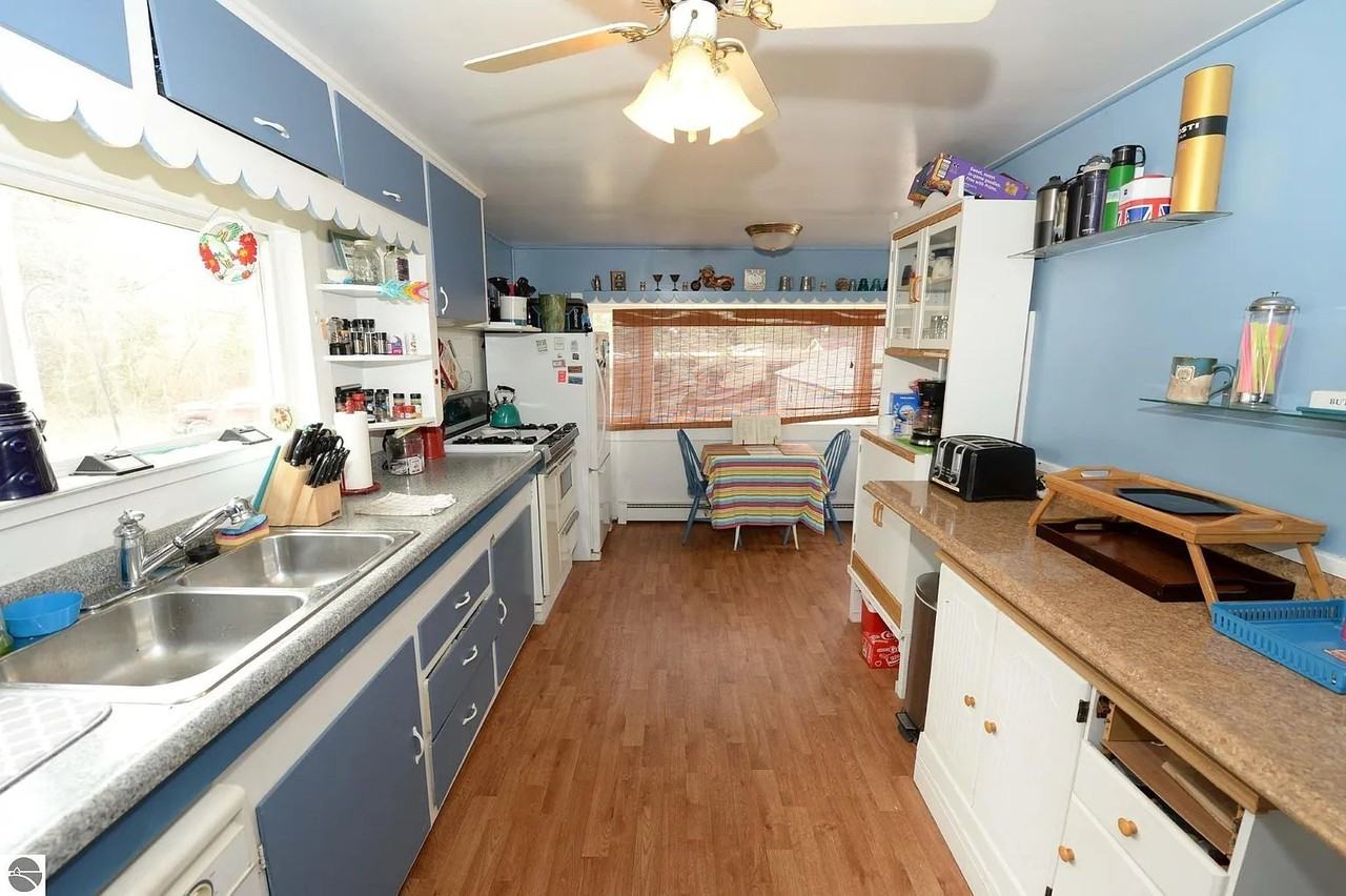 5883 S Lake Ln - Photo 6 of 12