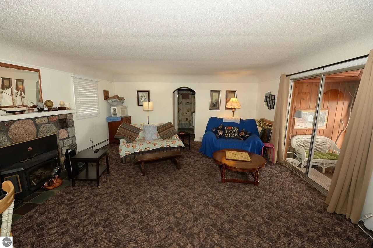 5883 S Lake Ln - Photo 7 of 12