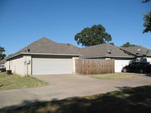 112 Obrien Ct - Photo 2 of 9