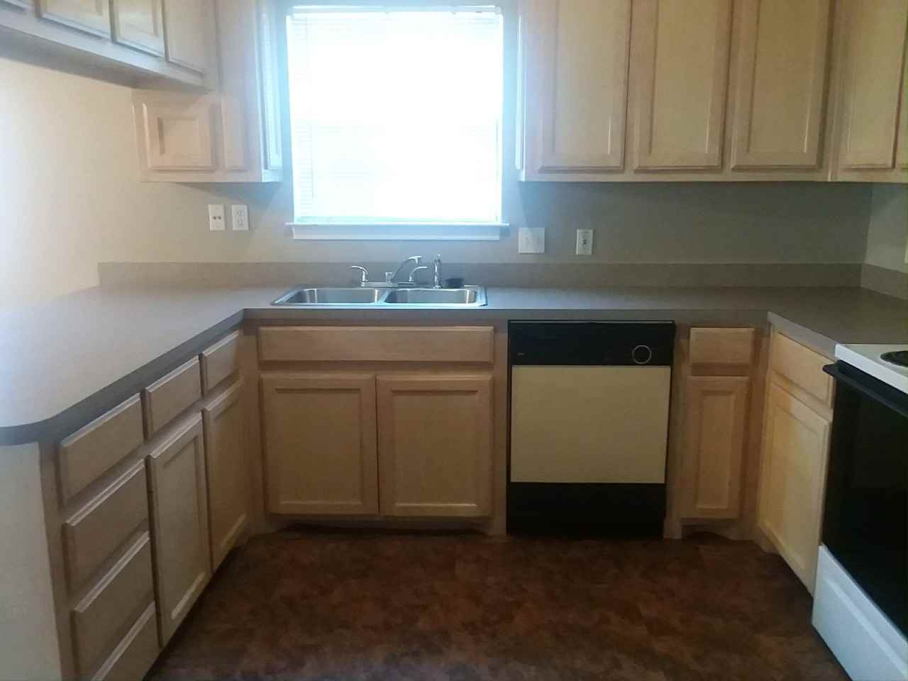 112 Obrien Ct - Photo 3 of 9