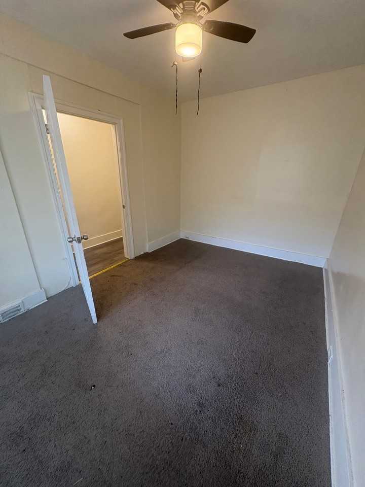 1617 N Warwick Ave - Photo 3 of 16