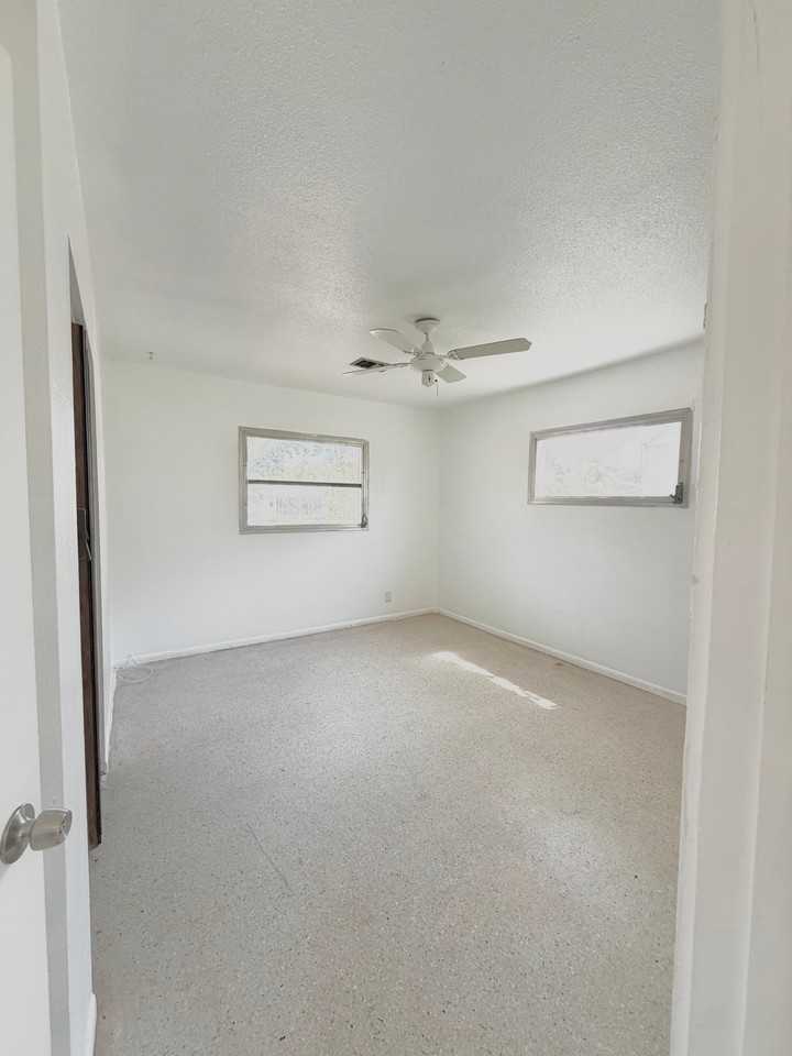 2612 68th Ave N - Photo 6 of 13