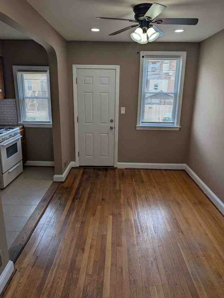 5119 Nelson Ave - Photo 5 of 10
