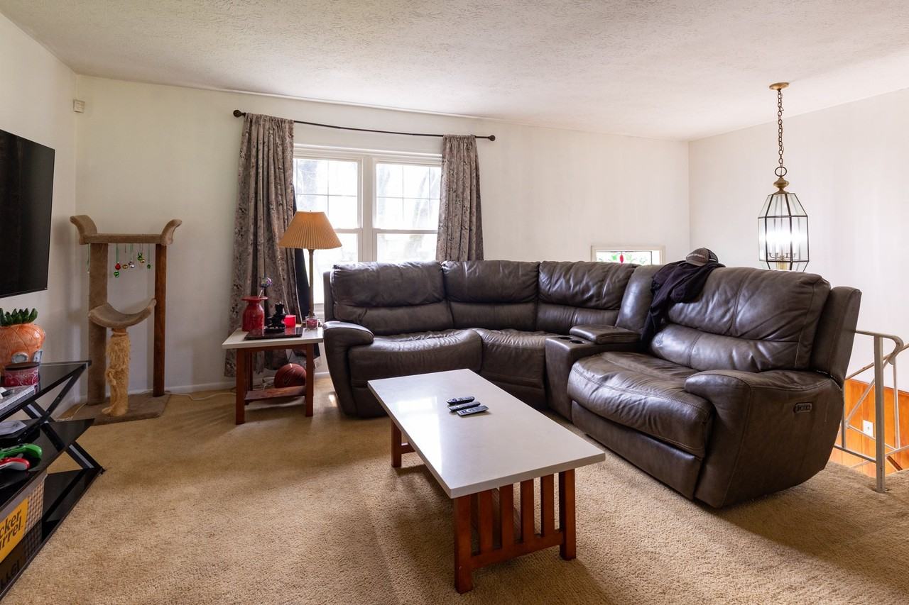 1204 Middlebury Rd - Photo 2 of 6